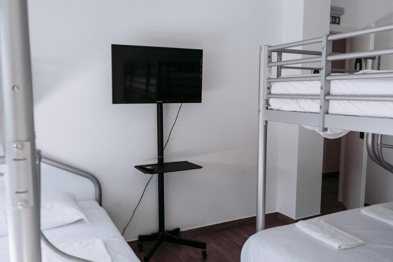 Middle Point Hostel Sardoal Екстериор снимка