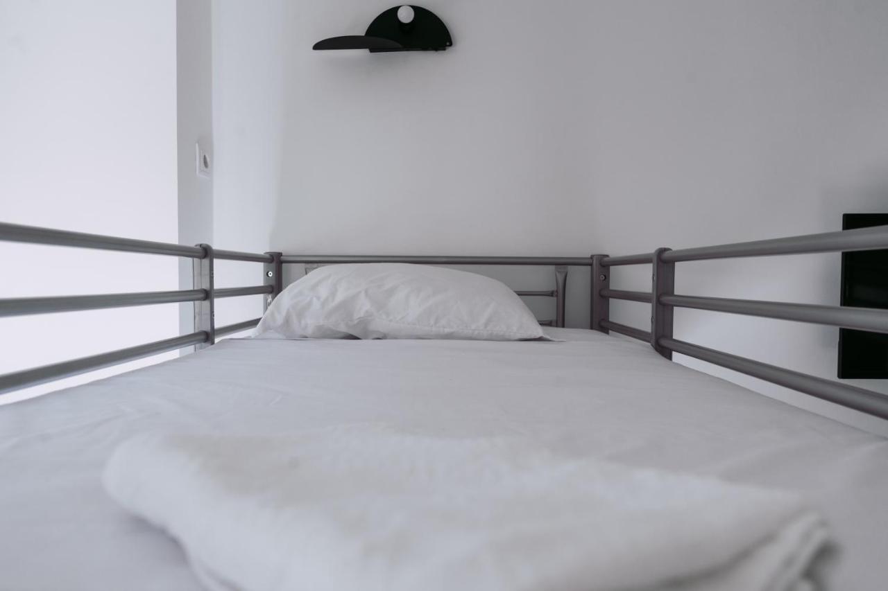 Middle Point Hostel Sardoal Екстериор снимка