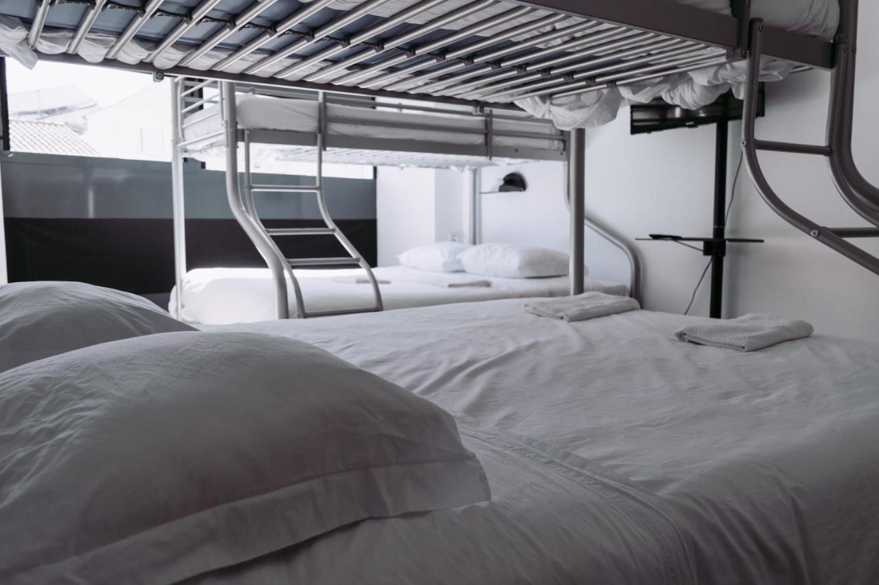 Middle Point Hostel Sardoal Екстериор снимка