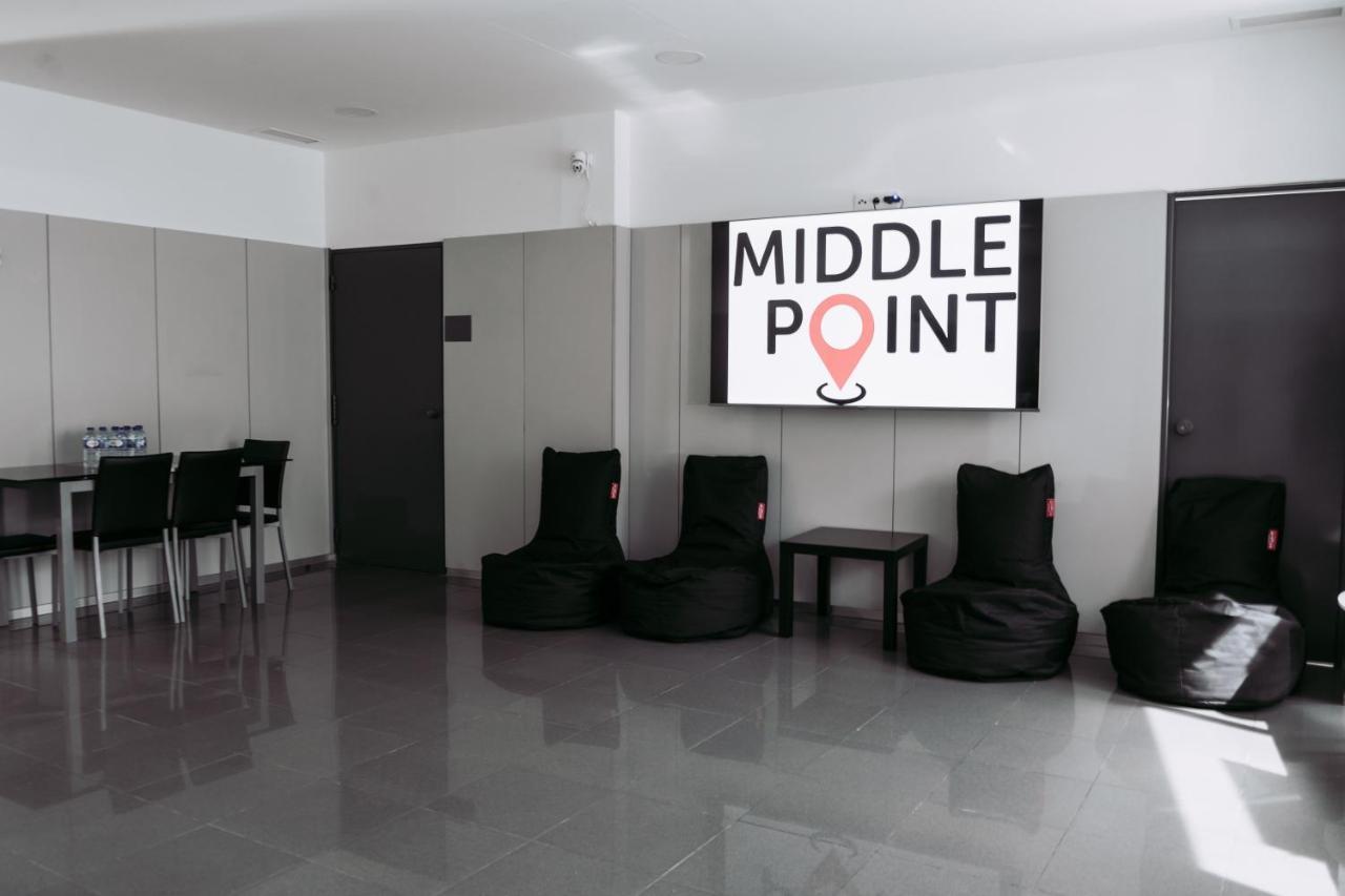 Middle Point Hostel Sardoal Екстериор снимка